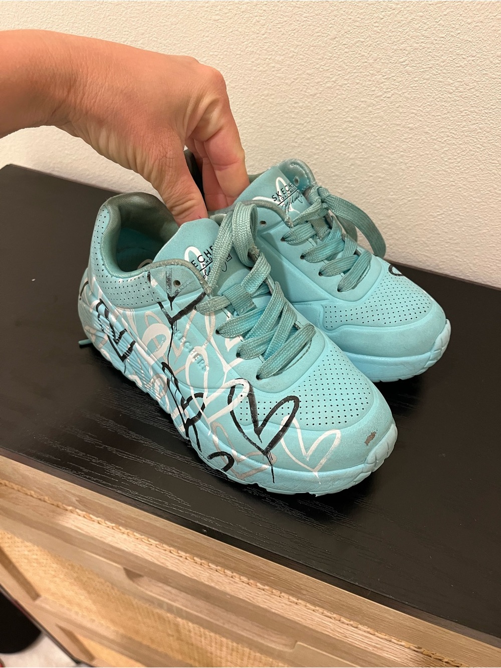 Skechers Aqua Blue Heart Graphic Kids Sneakers